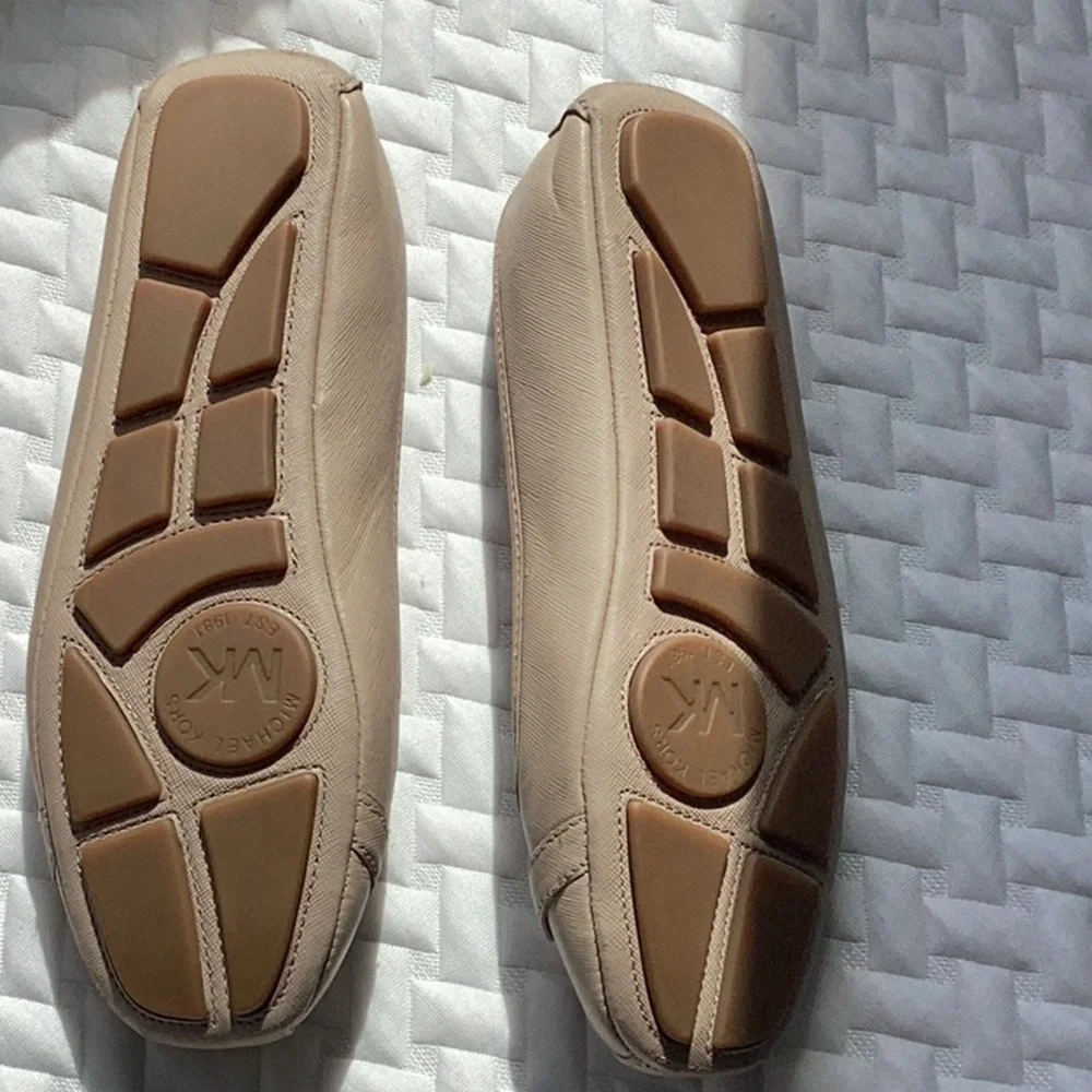 Michael Kors Beige Leather Loafers with Silver Logo - Picture 2 of 5